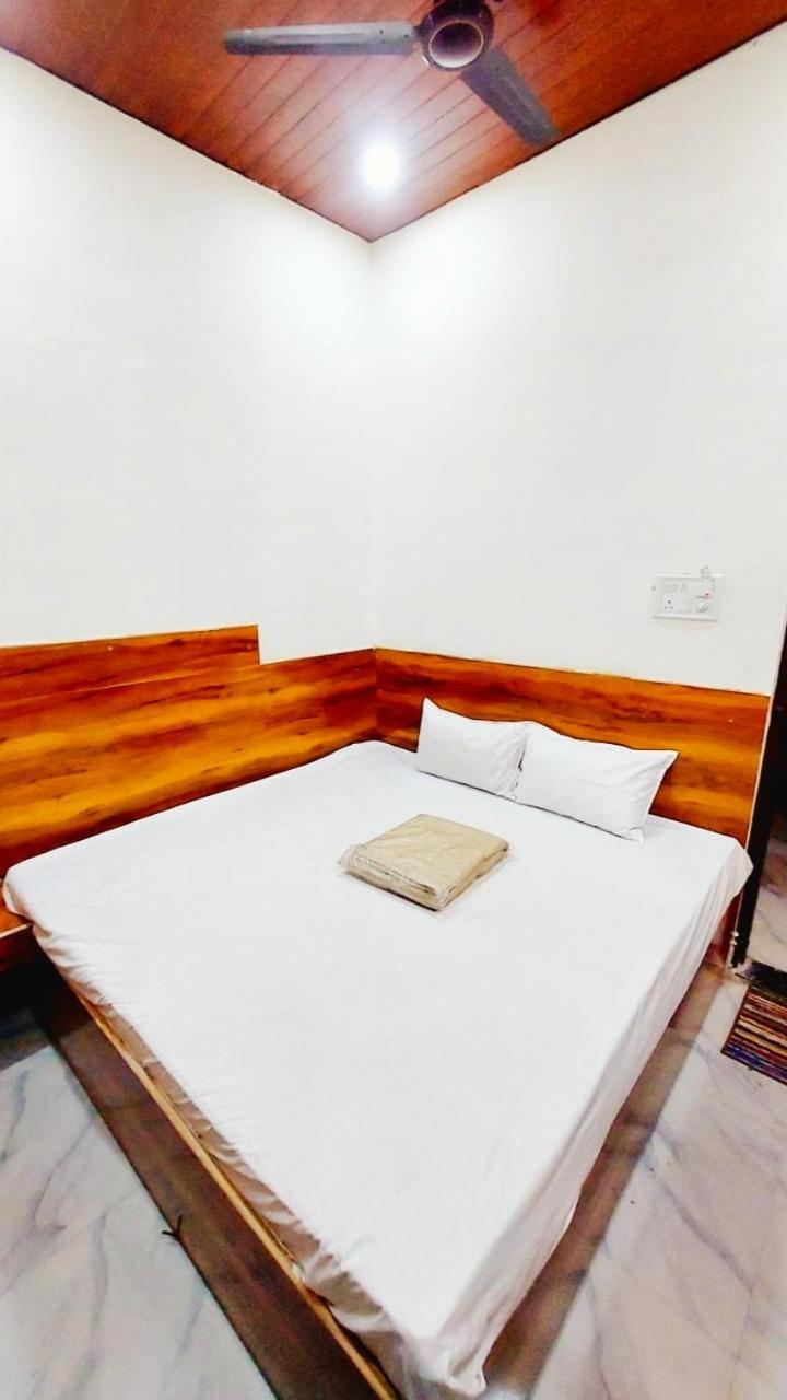 Hotel Om Palace Ujjain Exterior photo